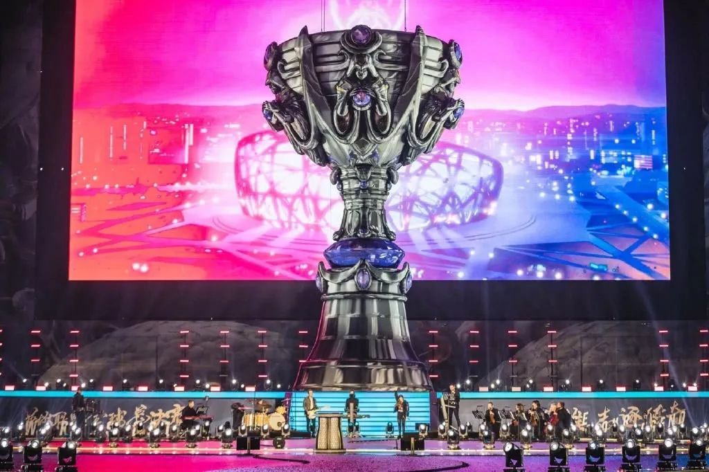 从LPL倒数第一变成常规赛第一 V5老板发文庆祝：剧本都不敢这么写